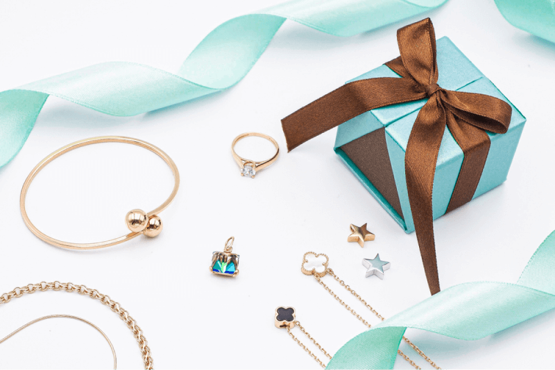 Christmas Jewelry Photography
